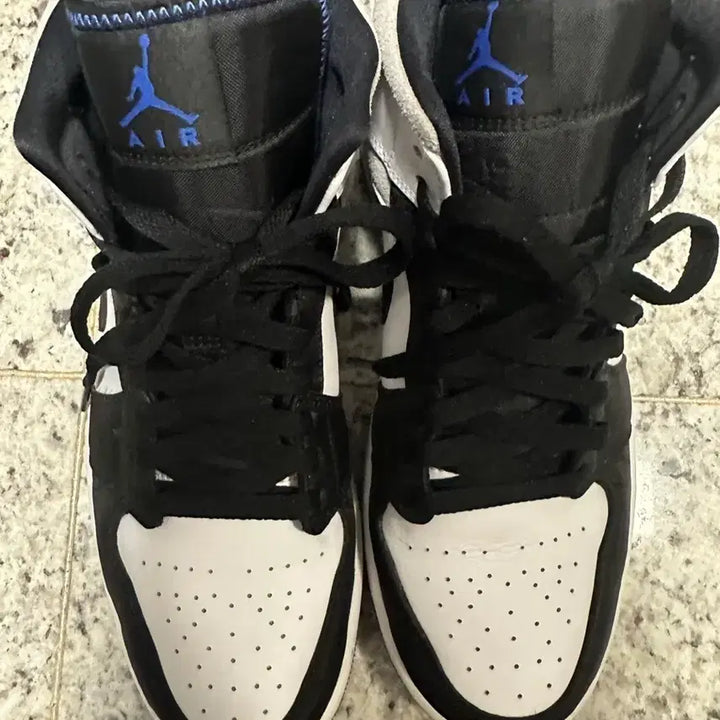 [BUNJANG] Nike Air Jordan 1 Mid SE Hyper Royal / 나이키 에어 조던1 미드 SE 하이퍼 로얄 280