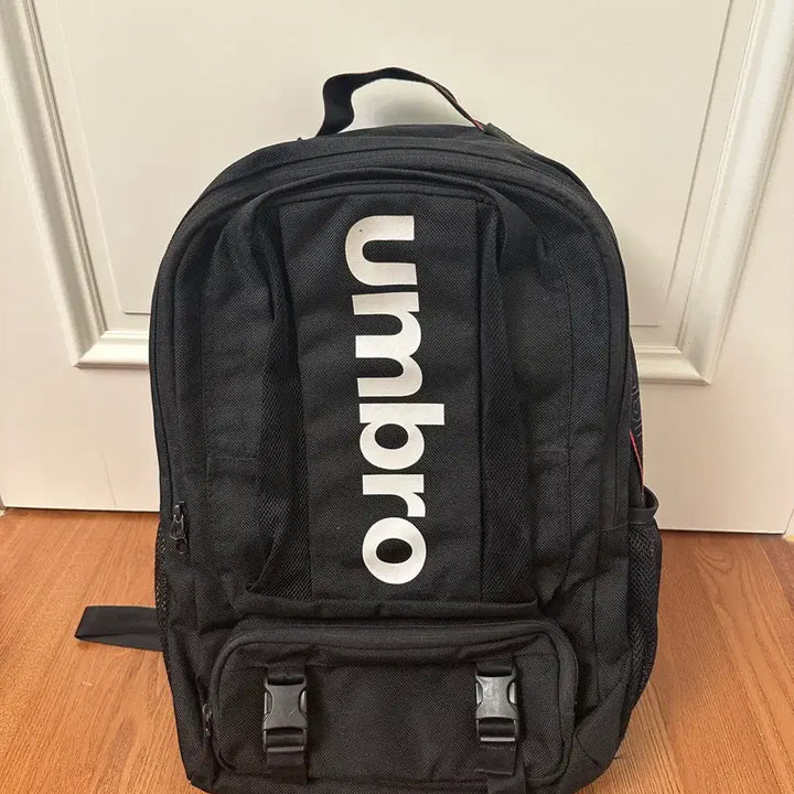 [BUNJANG] Umbro Cap Backpack / 엄브로 카프 백팩