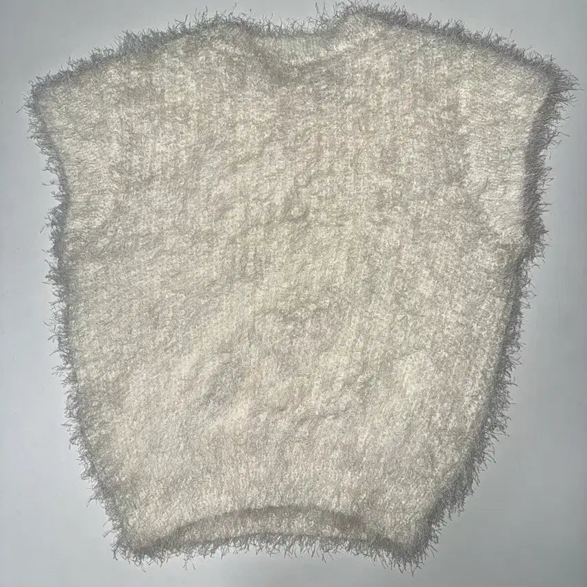 [BUNJANG] Avery White Cream Yarn Knit Sweater / 에이블리 화이트 크림 털실 니트