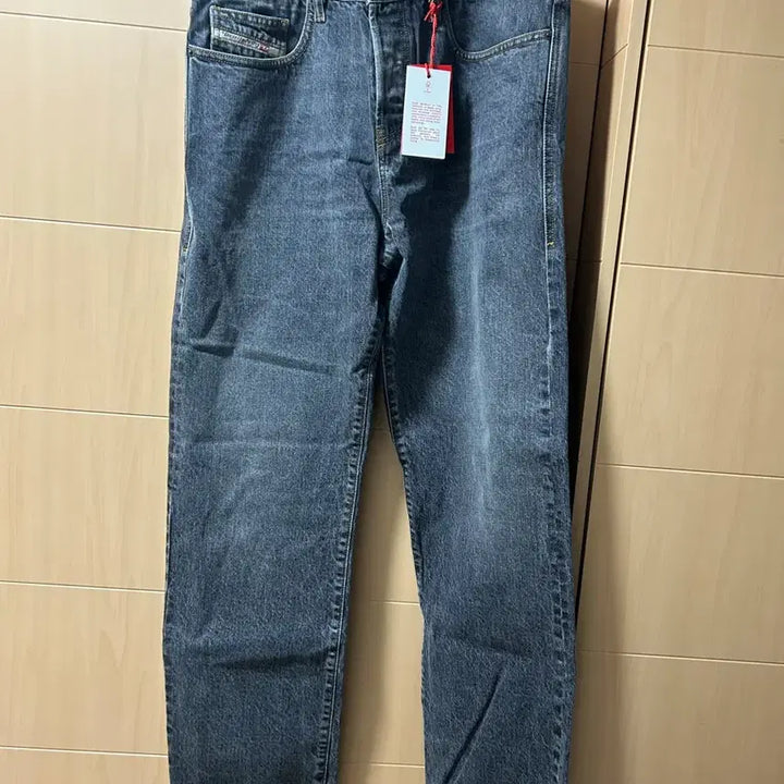 [BUNJANG] Diesel D-Biker Straight Denim Pants (Size 32) / 디젤 디 바이커 스트레이트 데님 32