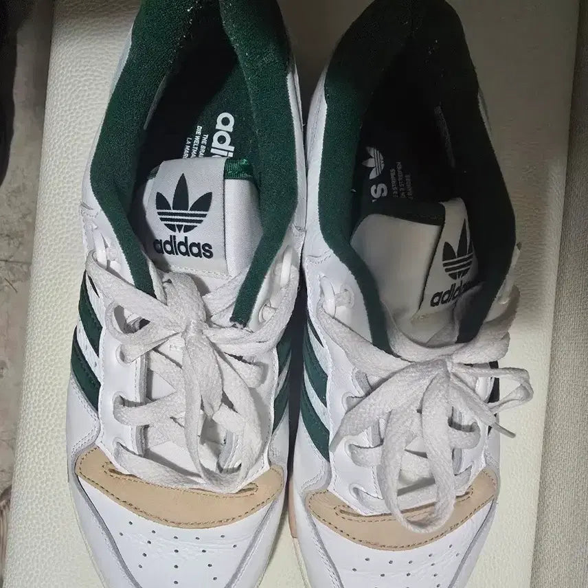 [BUNJANG] Adidas Rivalry Low White Green IE4596 / 아디다스 라이벌리 로우 화이트그린 275 (IE4596)