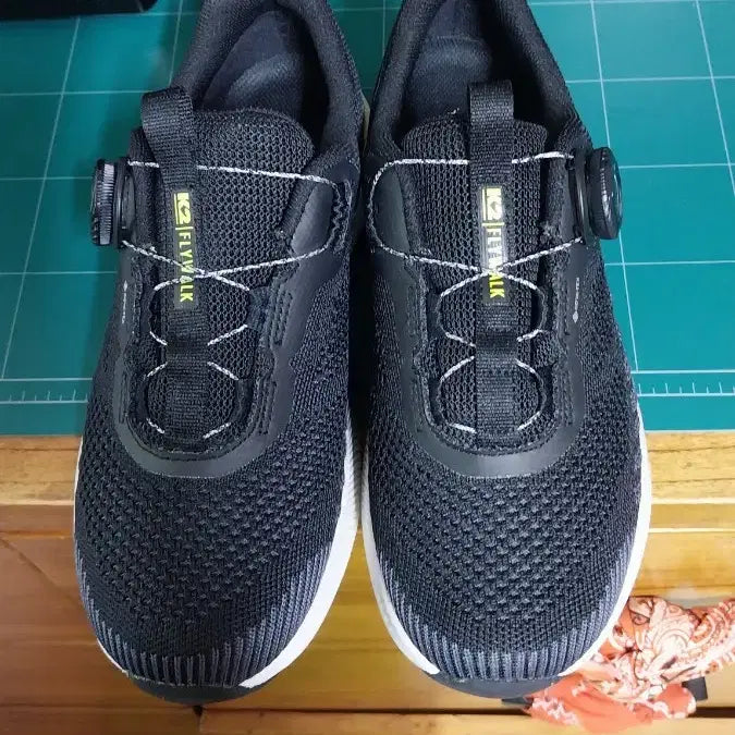 [BUNJANG] K2 Flow Walking Shoes / K2. 플로우 워킹화.여성. 240
