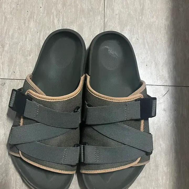 [BUNJANG] The North Face Khaki Strap Sandals / 노스페이스 카키색 스트랩 슬리퍼