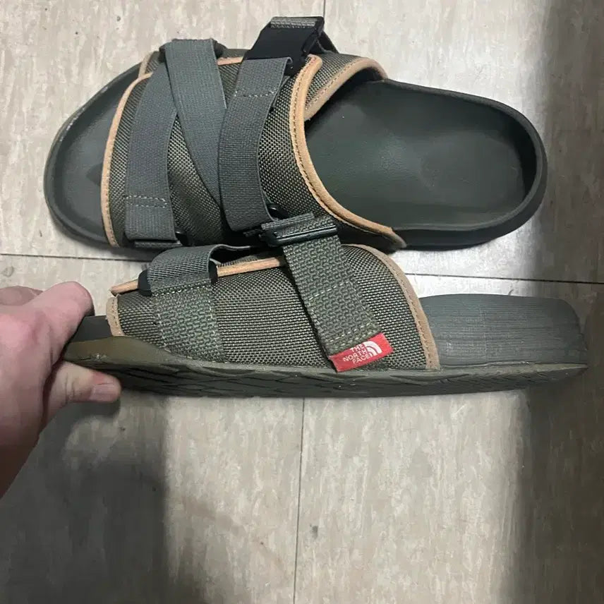 [BUNJANG] The North Face Khaki Strap Sandals / 노스페이스 카키색 스트랩 슬리퍼