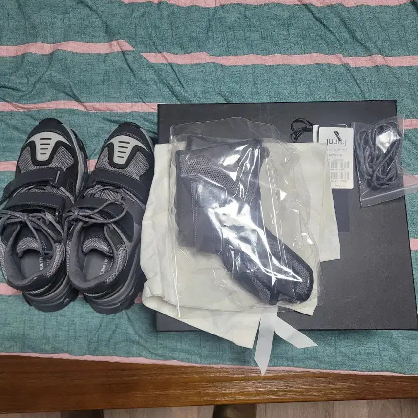 [BUNJANG] Juun.J Sneakers Size 43 / 준지 스니커즈 팝니다.