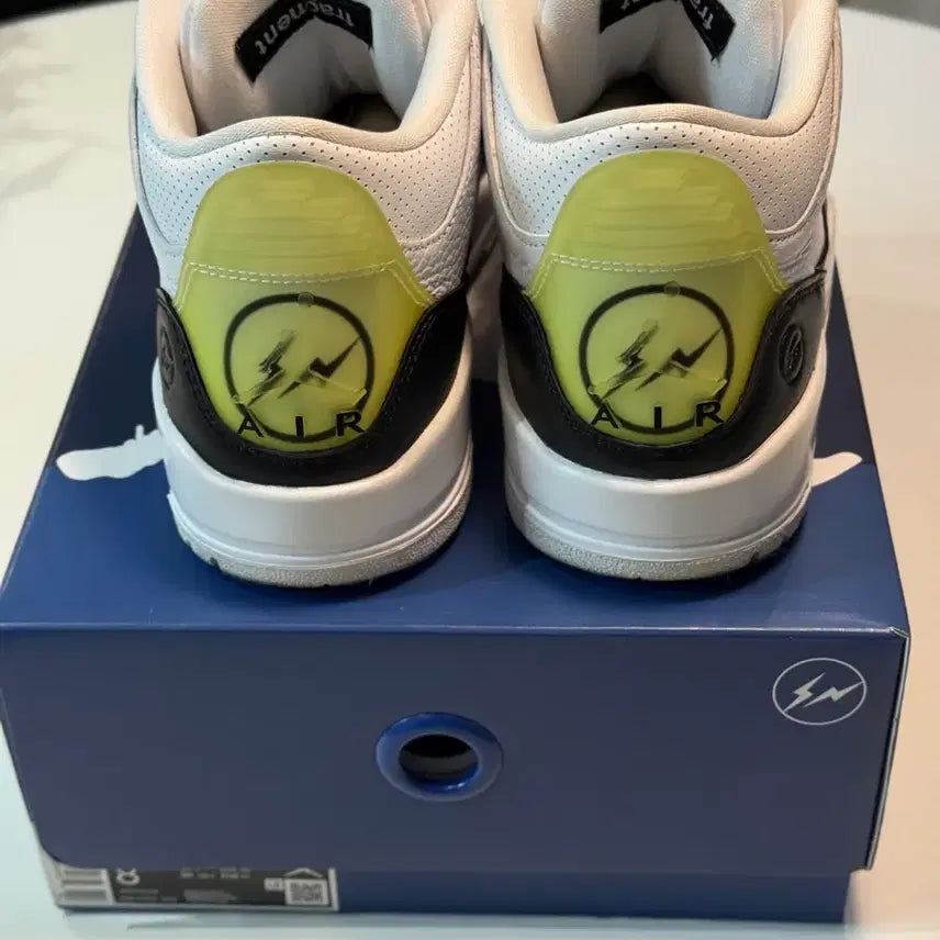 [BUNJANG] Air Jordan 3 x Fragment Retro SP White Black / [260] 조던 3 x 프라그먼트 레트로 SP 화이트 블랙