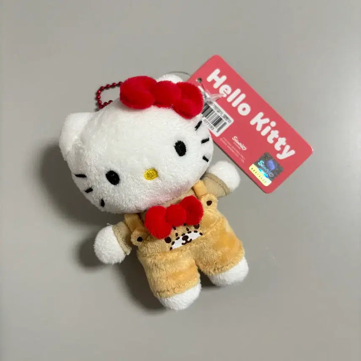 [BUNJANG] Hello Kitty Overalls Bag Charm Keychain / 정품 헬로키티 멜빵 인형 가방걸이 키링 10cm