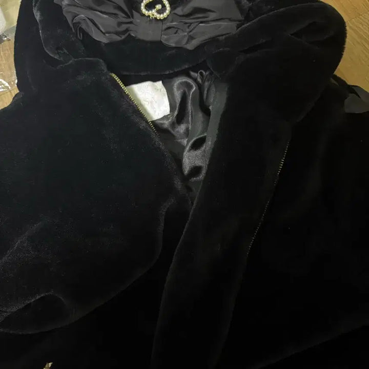 [BUNJANG] Lizlisa Usamimi Fur Parka / 리즈리사 우사미미 퍼 파카