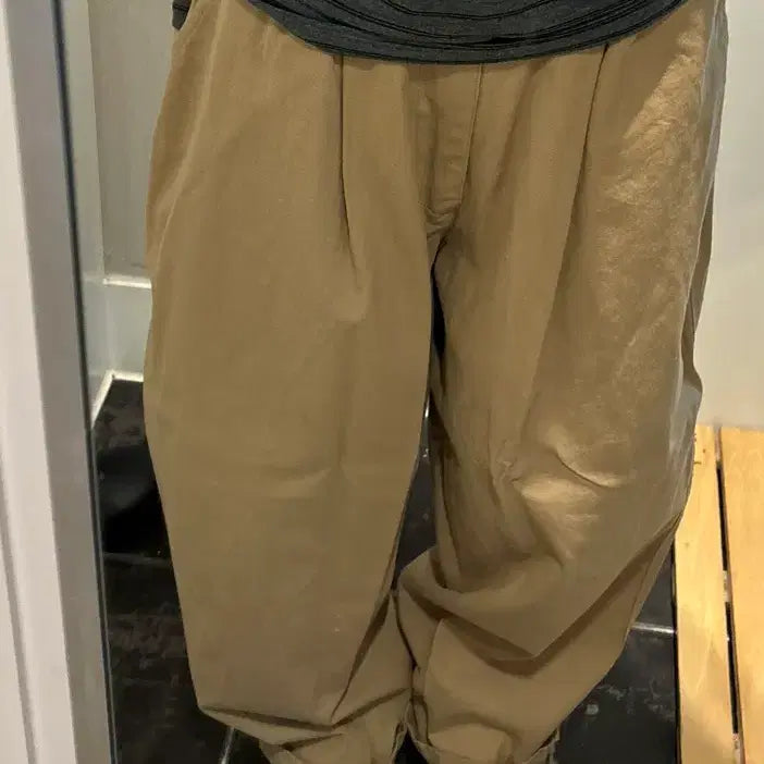 [BUNJANG] Beige Balloon Pants / 베이지 벌룬팬츠