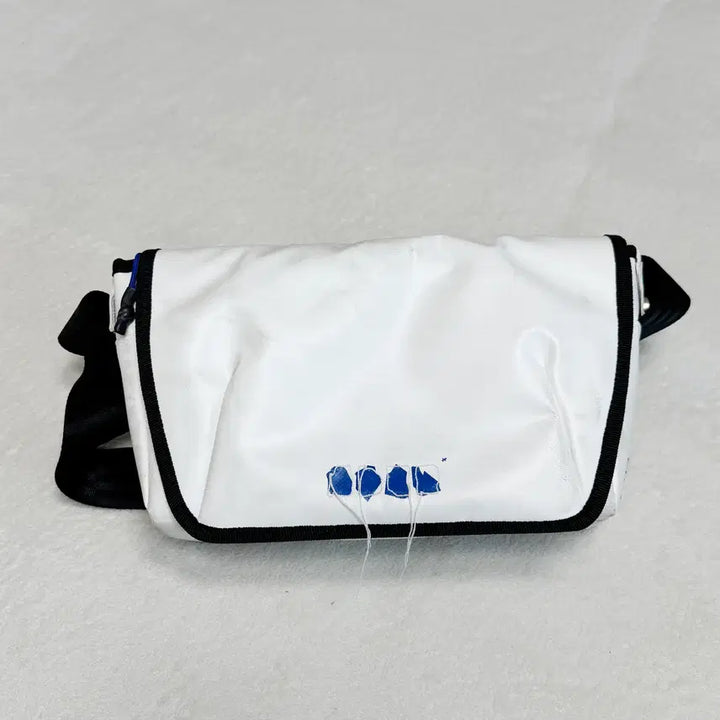 [BUNJANG] ADER Error Trace Admire Crossbody Bag White / 아더에러 트레이스 애드모어 크로스바디백 화이트