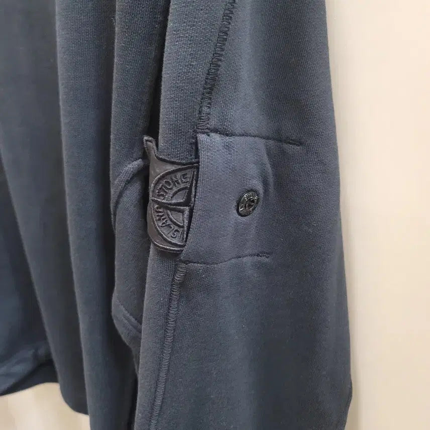[BUNJANG] Stone Island Shadow Project Black Sweatshirt / 스톤아일랜드 쉐도우프로젝트 블랙 맨투맨