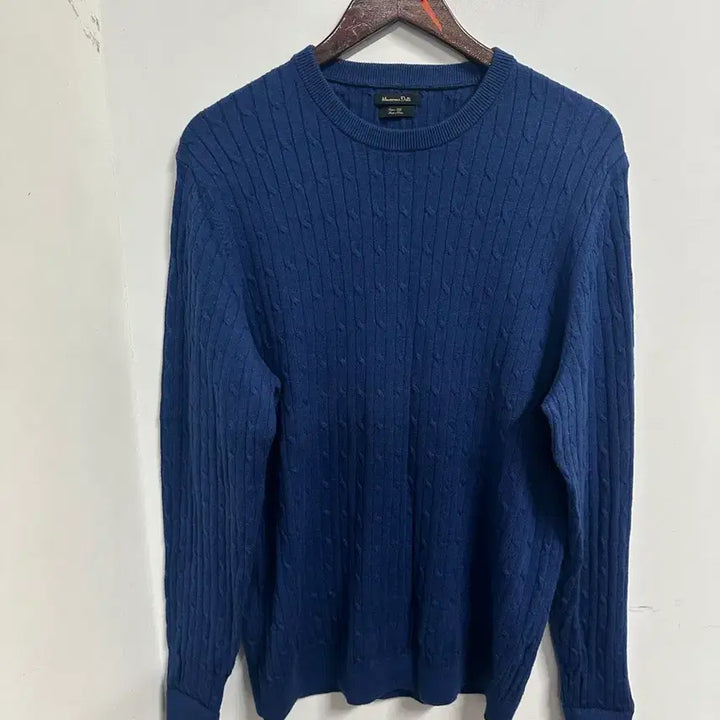 [SOLD OUT] [만원 아라비아빈티지]마시모두띠 네이비 케이블 니트 105