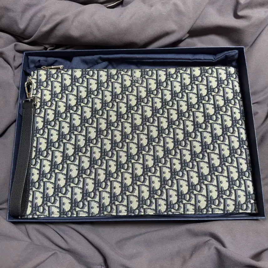 [BUNJANG] Dior Oblique A4 Clutch / 디올 오블리크 A4 클러치