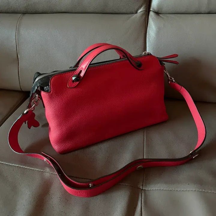[BUNJANG] Fendi By The Way Medium Red Leather Shoulder Bag / 펜디 바이더웨이 미듐 레드