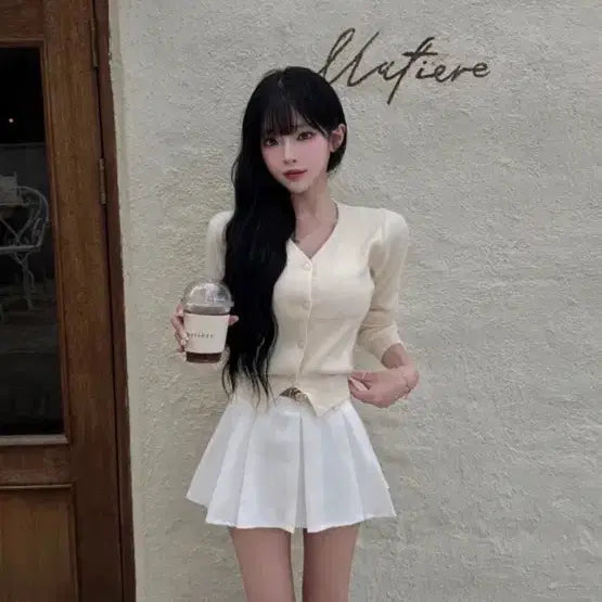[BUNJANG] Black Long Sleeve V-Neck Knit Cardigan / 상태좋음) 블랙컬러 긴팔 니트 가디건 브이넥 봄가을 간절기
