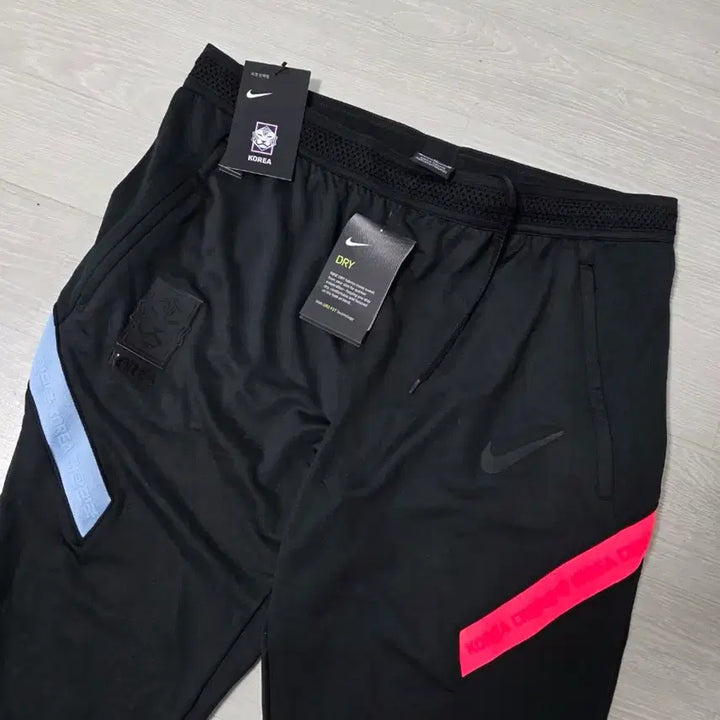 [BUNJANG] Nike Korea Dri-FIT Strike Pants XL / 나이키 대한민국 드라이핏 스트라이크 팬츠 새상품 XL
