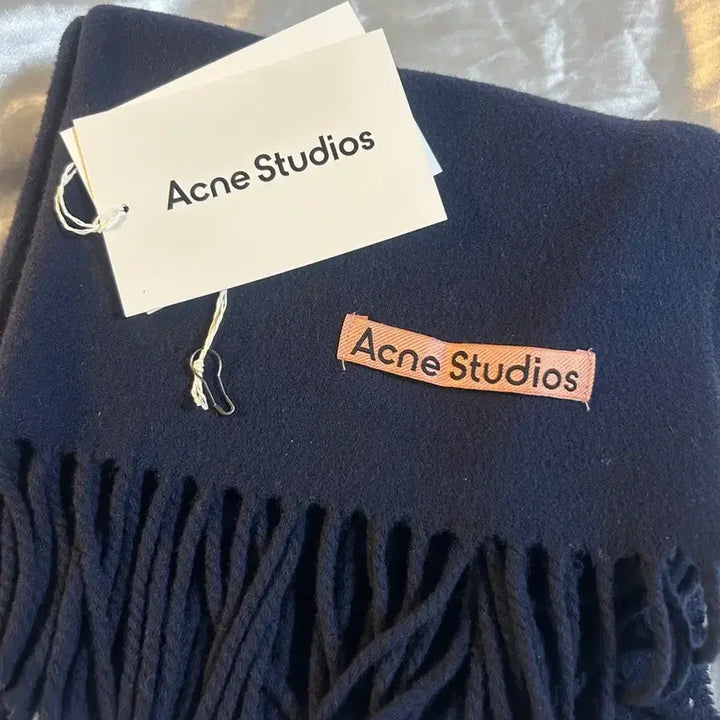 [BUNJANG] Acne Studios Wool Fringe Scarf Navy Blue / (마지막인하)아크네 스튜디오 울 프린지 머플러  네이비 블루