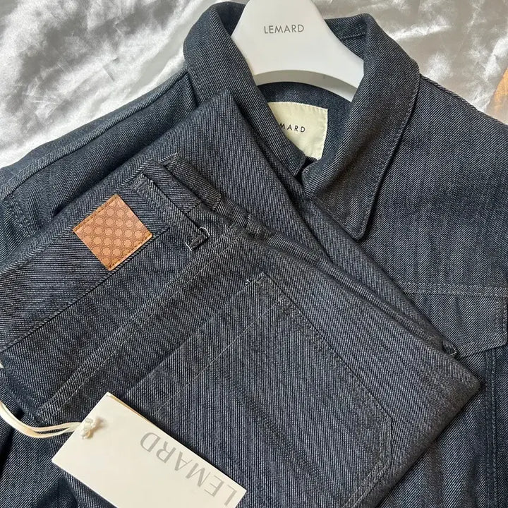 [BUNJANG] Lemad Semi-Oversized Patch Setup Trucker Jacket &amp; Denim Pants Set / 르마드 세미오버 패치 셋업 트러커 자켓 / 데님바지