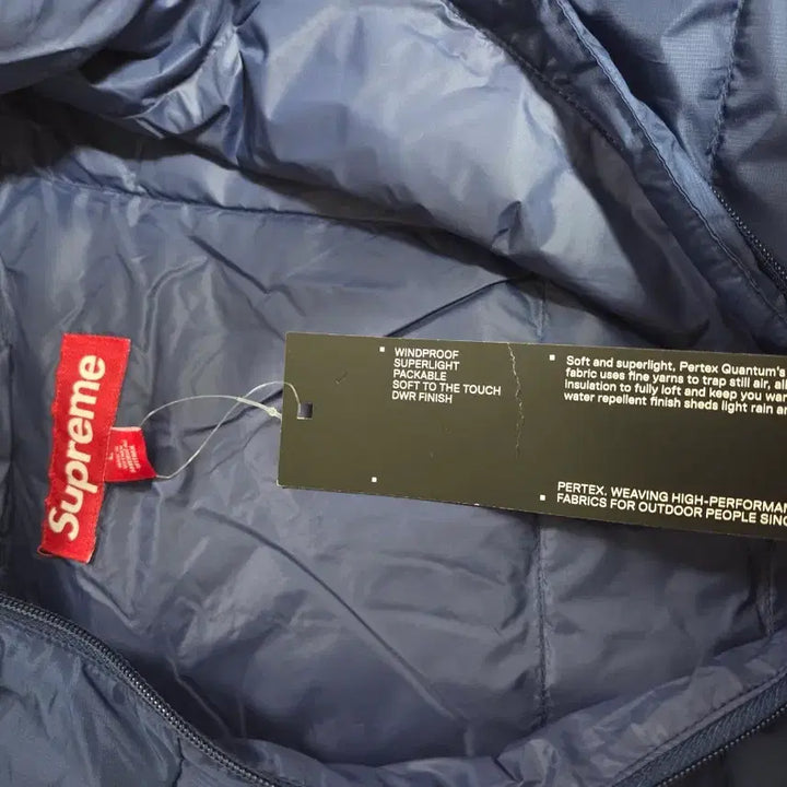 [BUNJANG] Supreme Micro Down Half Zip Hooded Pullover Navy - 24FW / 슈프림 마이크로 다운 하프 집 후드 풀오버 네이비 - 24FW