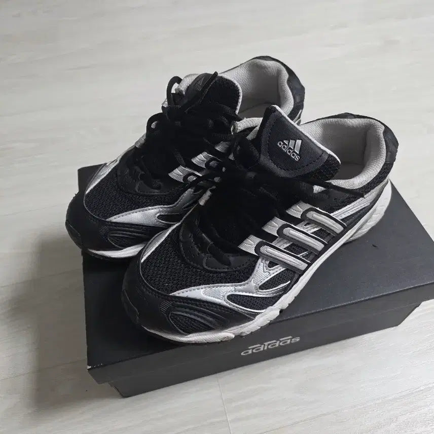 [BUNJANG] Adidas Temp Run 2 Black IH0404 Size 230 / 아디다스 템퍼 런 2 블랙 IH0404 230사이즈