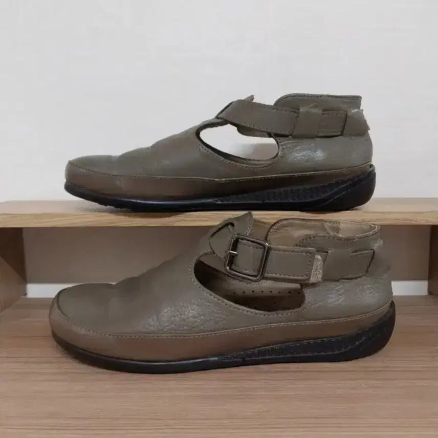 [BUNJANG] ZIZZ Leather Flats (245) / 여성 지쎄 가죽 단화 (245)