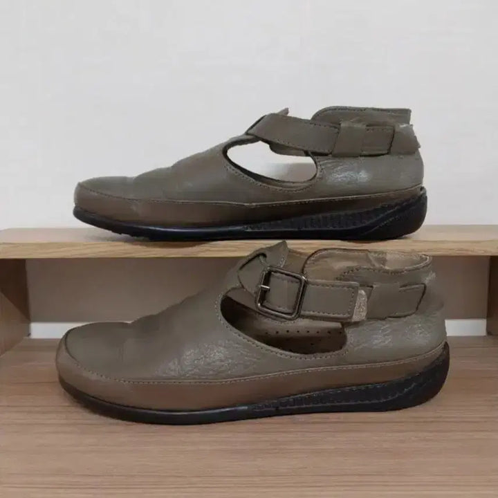 [BUNJANG] ZIZZ Leather Flats (245) / 여성 지쎄 가죽 단화 (245)