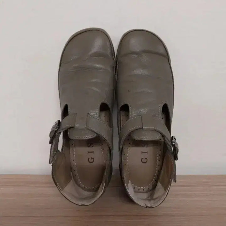 [BUNJANG] ZIZZ Leather Flats (245) / 여성 지쎄 가죽 단화 (245)
