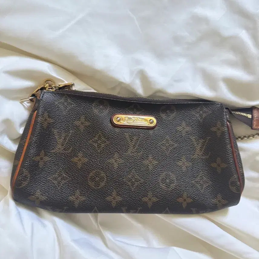 [BUNJANG] Louis Vuitton Eva Clutch Bag / 정품 루이비통 에바 클러치 판매합니다