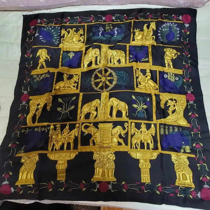 [BUNJANG] Hermès Lion Pattern Silk Scarf / 에르메스 스카프