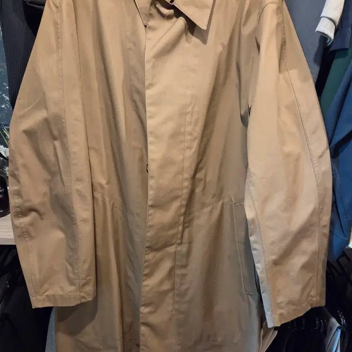 [BUNJANG] Uniqlo U Blocktech Double-Breasted Trench Coat M Beige / 유니클로U 맥코트 M 브라운/베이지 (95~100)