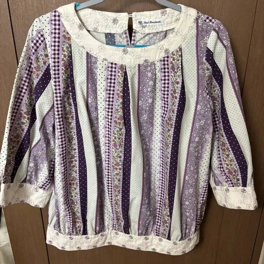 [BUNJANG] Handmade Patchwork Floral Blouse / 플라워 패치워크 핸드메이드 블라우스