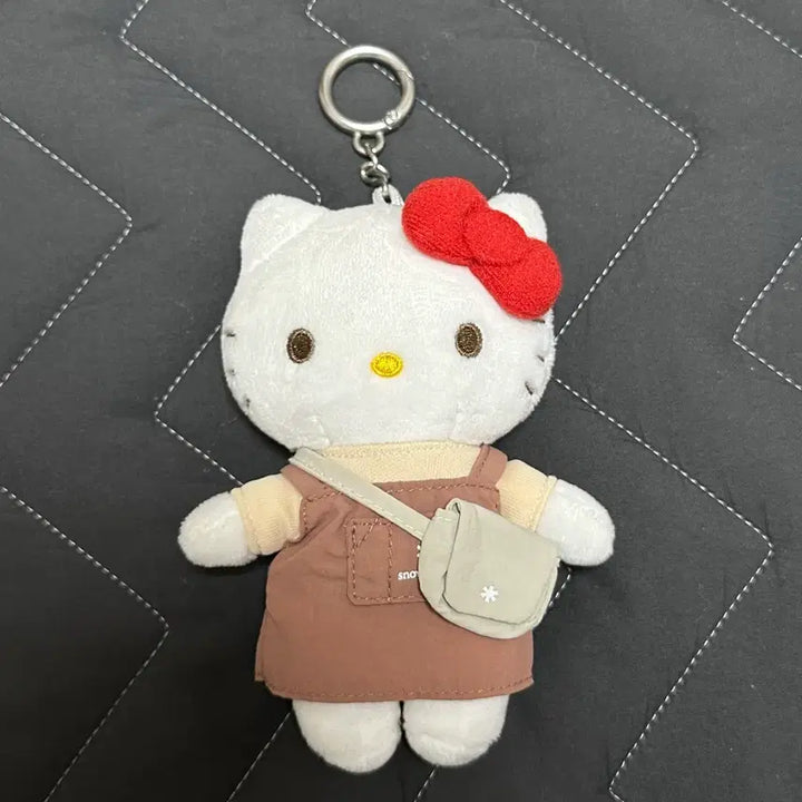 [BUNJANG] Snowpeak Hello Kitty Keyring / 스노우피크 헬로키티 키링