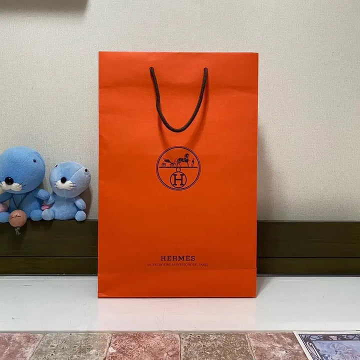 [BUNJANG] Hermes Shoe Box + Shopping Bag / 에르메스 신발박스(33.5x23.5x8) + 쇼핑백