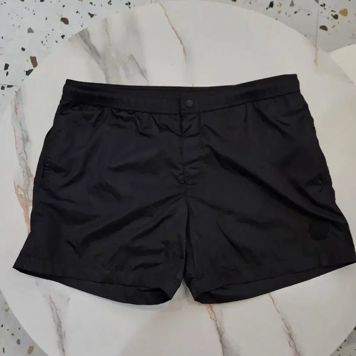 [BUNJANG] Moncler Black Logo Swim Shorts XXL / [정품/24FW/새상품급/XXL] 몽클레어 블랙와펜 반바지 스윔쇼츠