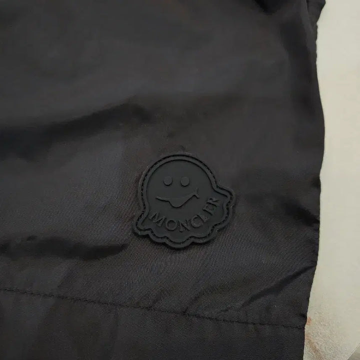 [BUNJANG] Moncler Black Logo Swim Shorts XXL / [정품/24FW/새상품급/XXL] 몽클레어 블랙와펜 반바지 스윔쇼츠
