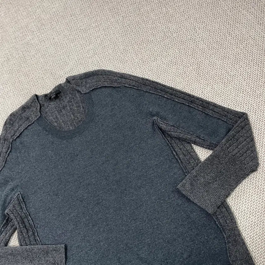 [BUNJANG] M COS Round Knit N.9010 / M COS 코스 라운드 니트 N.9010