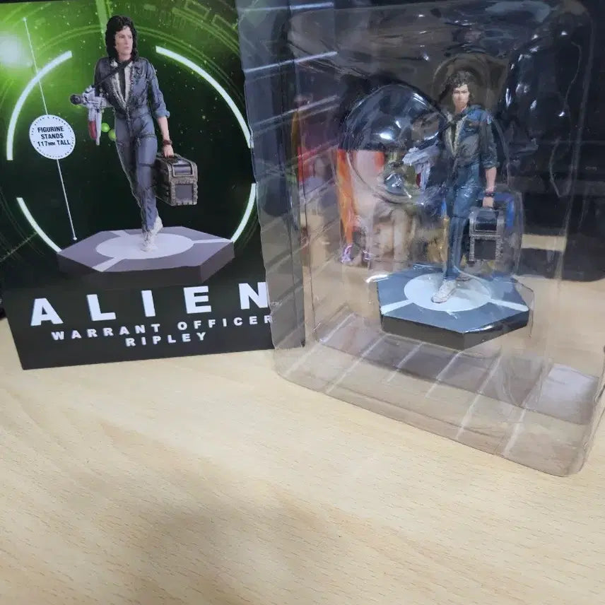 [BUNJANG] Warrant Alien Ripley Figure / Warrant 에이리언 리플리 피규어 새상품
