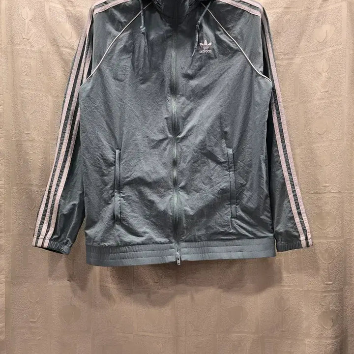 [BUNJANG] Adidas Superstar Windbreaker Jacket M (95) / 아디다스 슈퍼스타 윈드브레이커 바람막이 자켓 M(95)