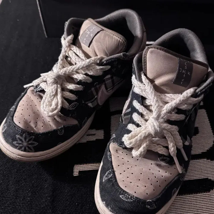 [BUNJANG] Nike Travis Scott SB Dunk Low / 나이키 트래비스 스캇 SB 덩크 로우 275