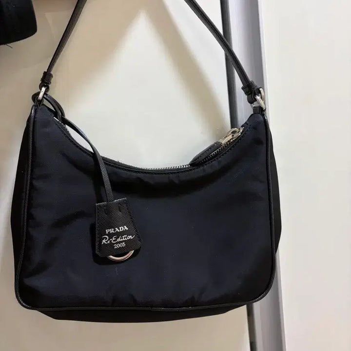 [BUNJANG] Prada Hobo Bag / 프라다 호보백 판매합니다 상태좋음