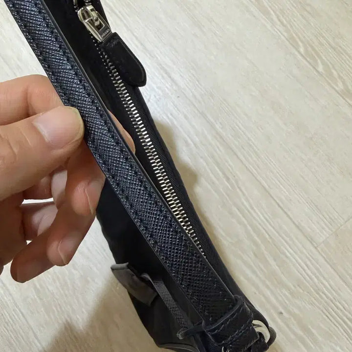 [BUNJANG] Prada Hobo Bag / 프라다 호보백 판매합니다 상태좋음