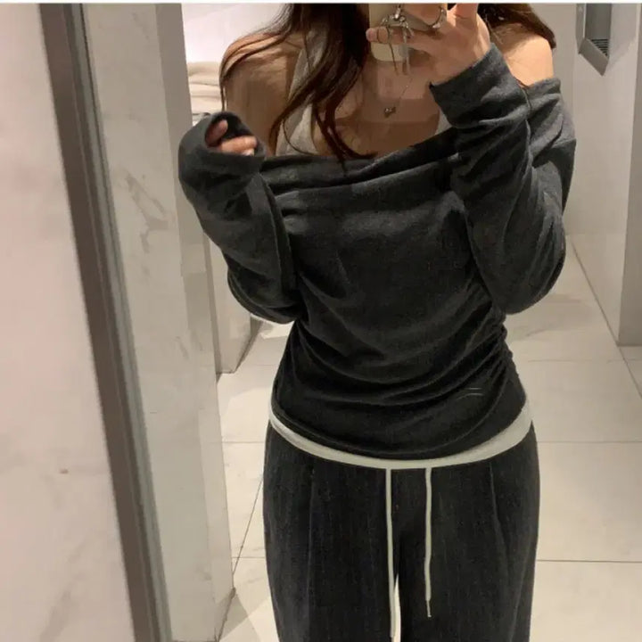 [BUNJANG] Modern Robe Layered Halter Shirring T-shirt / 모던로브 레이어드 홀터 셔링 티셔츠 일체형
