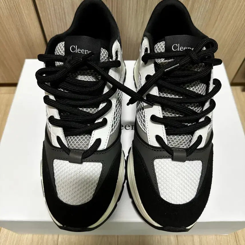 [BUNJANG] Cleens Essential Runner Shoes Size 40 / Cleens 클린즈 에센셜 러너 사이즈 40