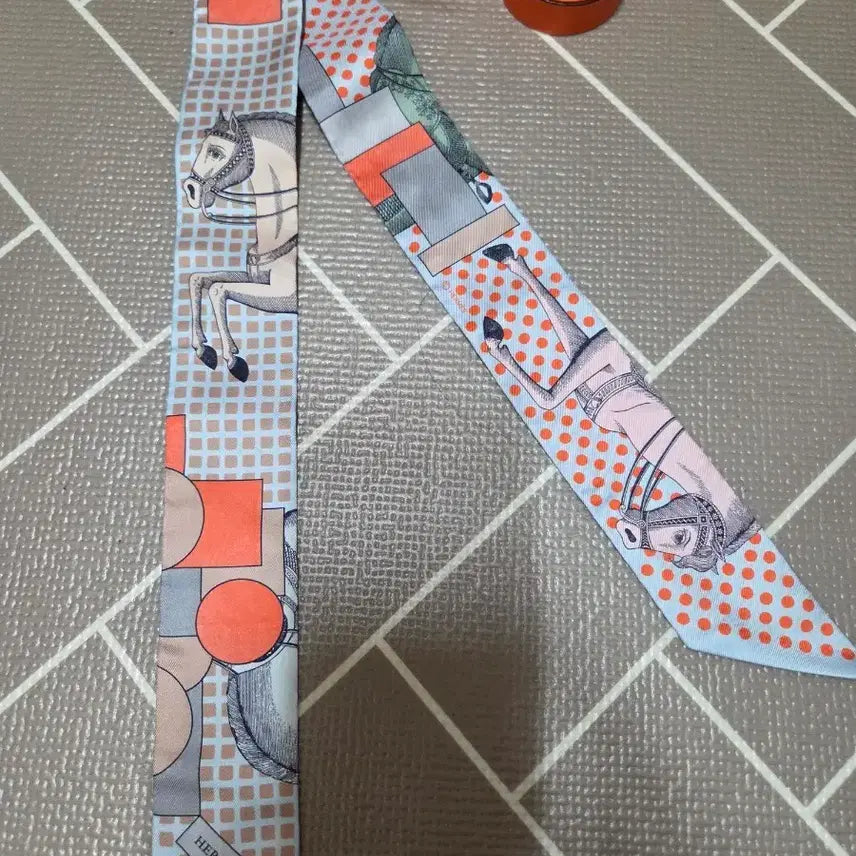 [BUNJANG] Hermes Cavalier Twilly Scarf / 에르메스 까발리에 트윌리 스카프