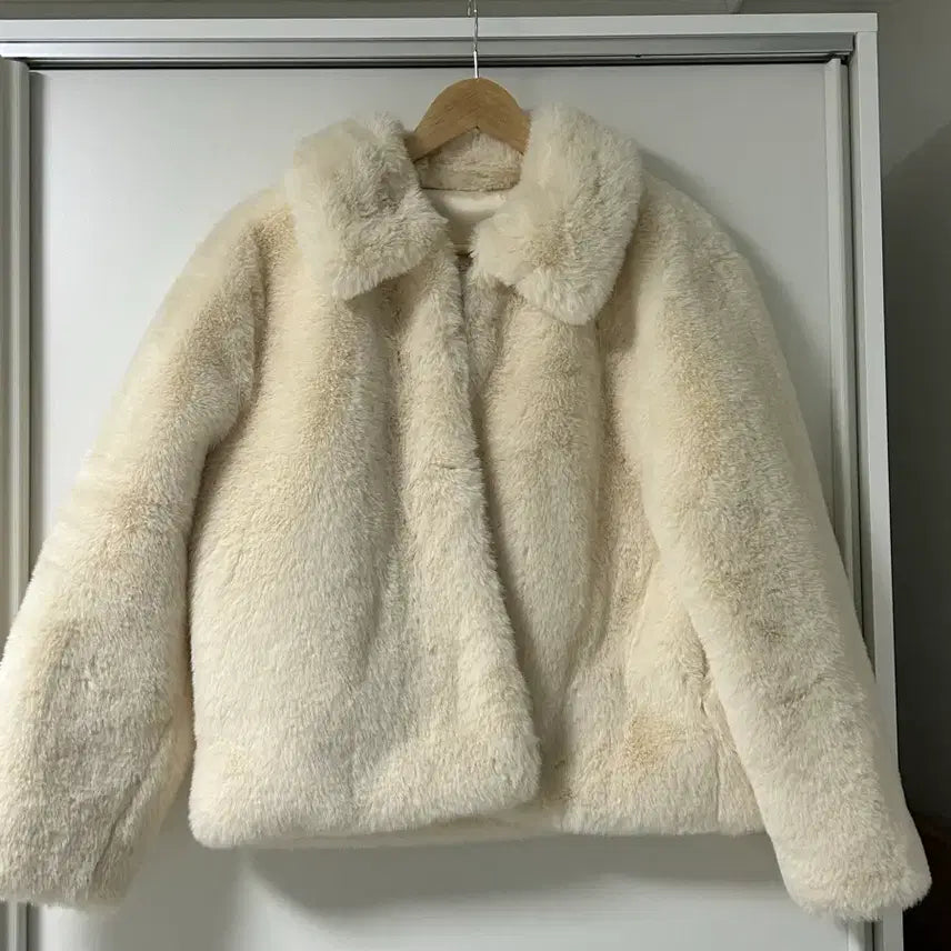 [BUNJANG] Ivory Faux Fur Jacket / 아이보리 퍼 자켓