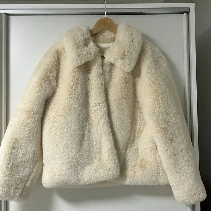 [BUNJANG] Ivory Faux Fur Jacket / 아이보리 퍼 자켓