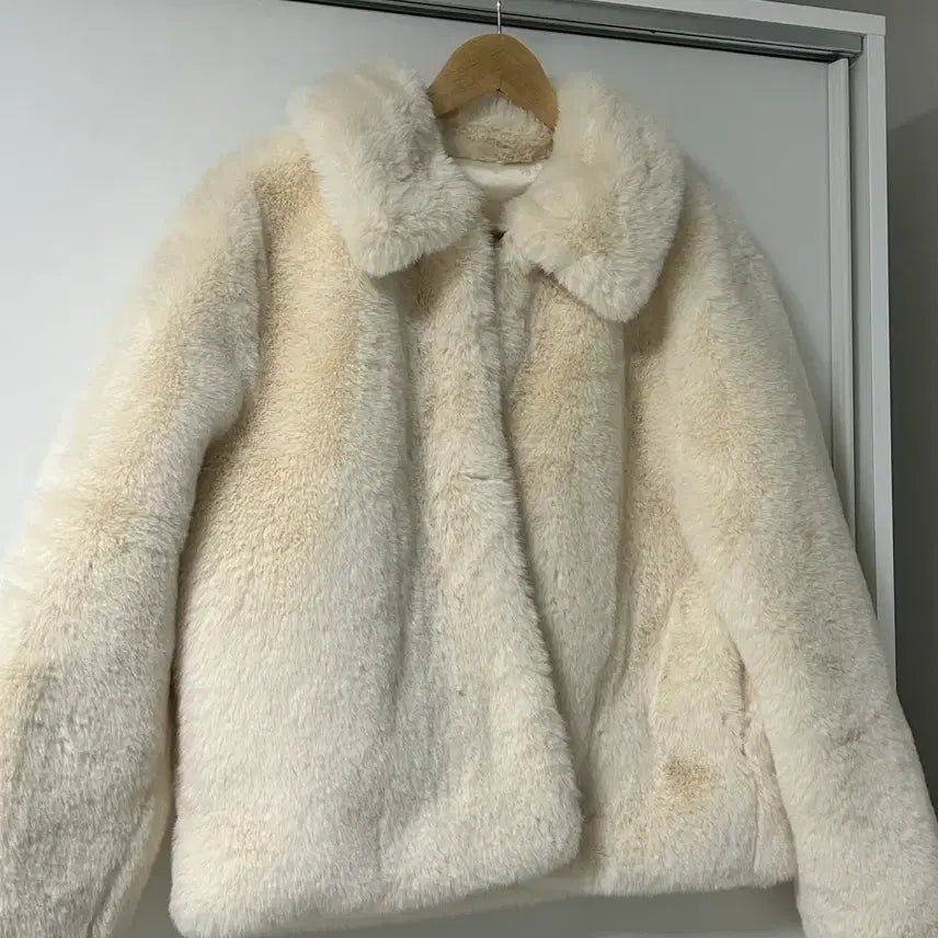 [BUNJANG] Ivory Faux Fur Jacket / 아이보리 퍼 자켓