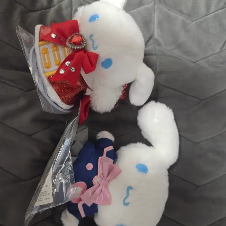 [BUNJANG] Sanrio Cinnamoroll "Pitatto" Plush Set (S/M Size) / 원가이하 산리오 시나모롤 피탓토 S,M세트