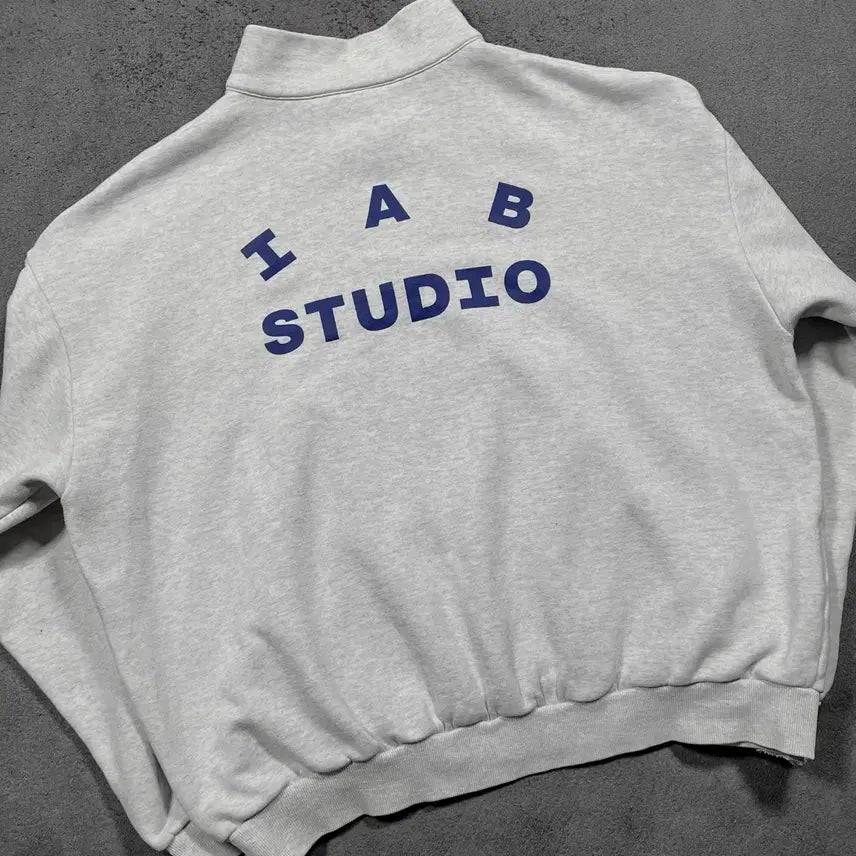[BUNJANG] I A B Studio Half-Zip Sweatshirt / 아이앱 스튜디오 하프집업 맨투맨