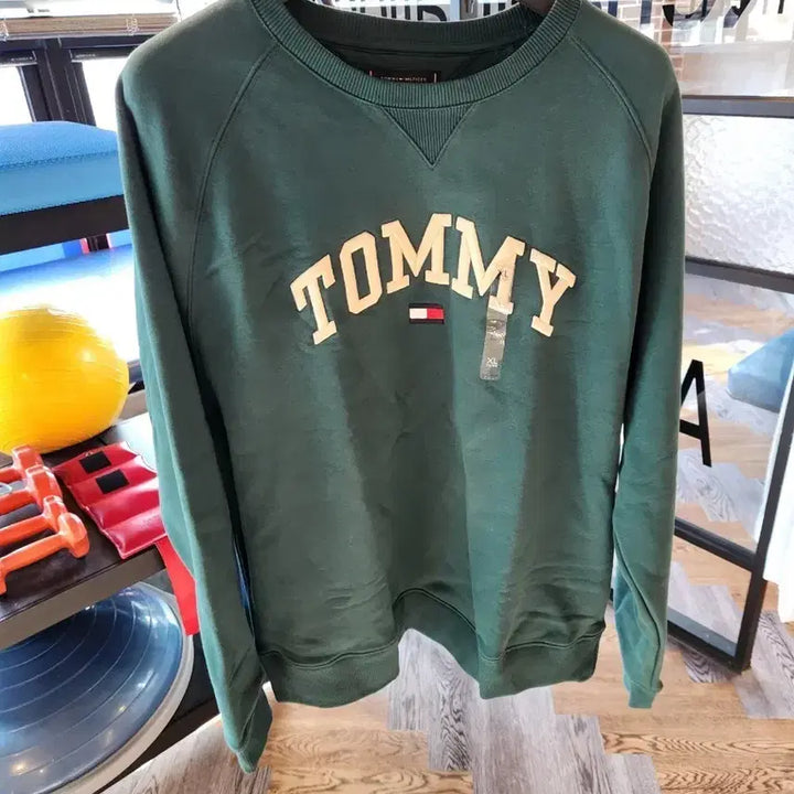 [BUNJANG] Tommy Hilfiger Green Sweatshirt XL / 타미힐피거 그린 맨투맨 XL 새상품 110 사이즈입니다